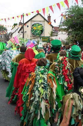 theparadereachespiltonchurchhall.jpg