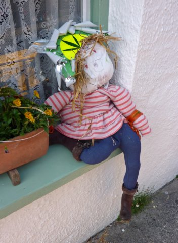 bevsscarecrow.jpg