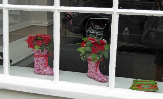 welliesalbum13.jpg